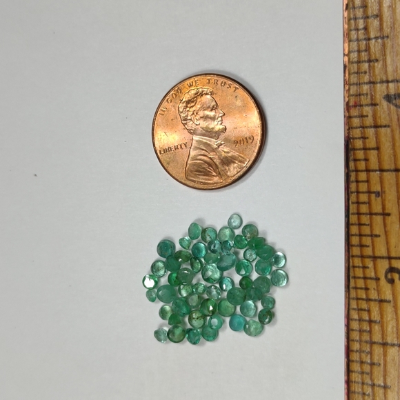 Brazilian Emeralds 5.00 CTW Parcel Faceted Tinys Round Actual Pictures Crafting - Picture 2 of 4